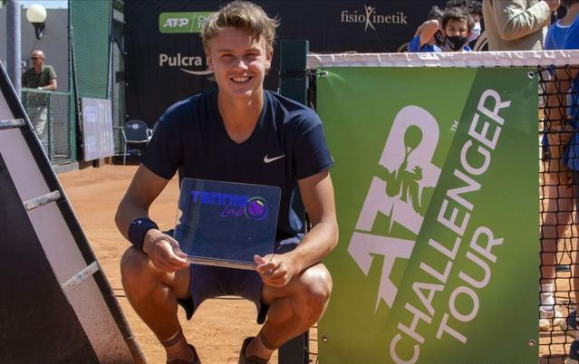 2月进行 2月进行